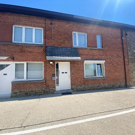 1-C Superbe Appartement Tres Calme Et Bien Decore Charleroi Buitenkant foto