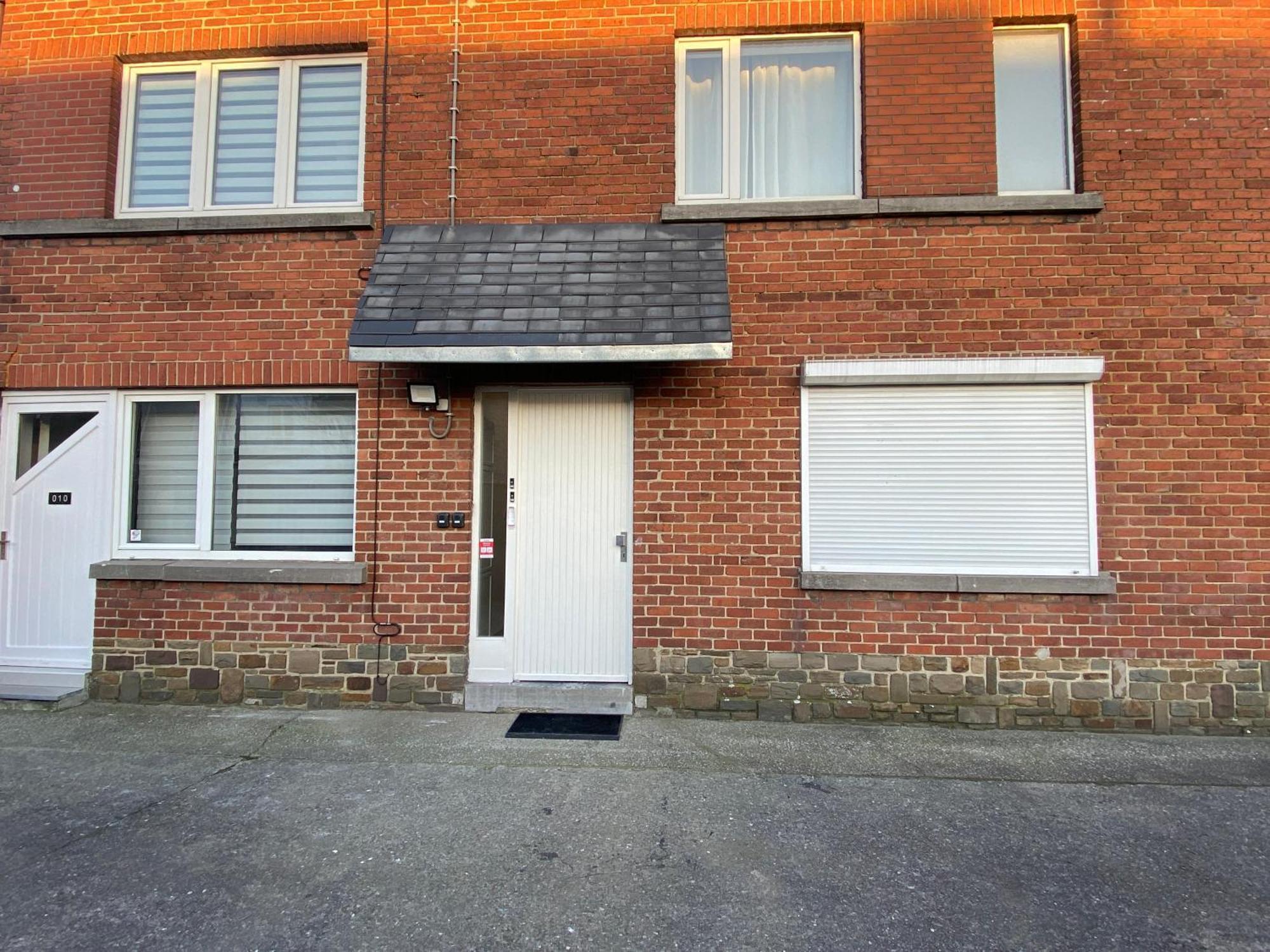 1-C Superbe Appartement Tres Calme Et Bien Decore Charleroi Buitenkant foto